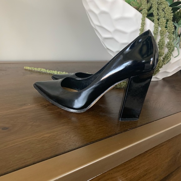 Tamara Mellon black heels! - Picture 3 of 4